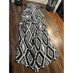 Dolled‎ Up by F.A.N.G. Black White Aztec Sleeveless Duster Vest Medium